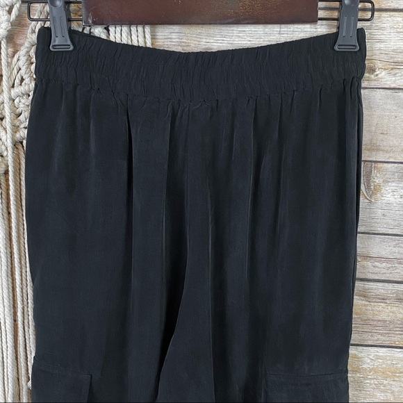 Alice + Olivia | ‘Dede’ Black Smocked Waistband Slinky Twill Cargo Jogger Pants - Picture 7 of 12